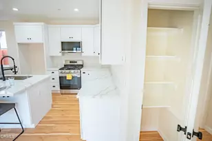 1141 W 2nd St, Oxnard, CA 93030 - Photo 14
