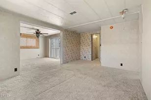 5540 W 5th St, Oxnard, CA 93035 - Photo 12