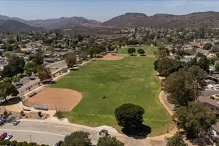 569 Rio Grande Cir, Thousand Oaks, CA 91360 - Photo 26