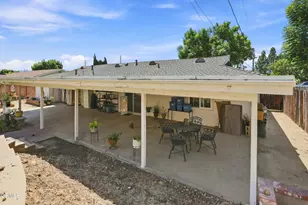 405 Calle Jazmin, Thousand Oaks, CA 91360 - Photo 18