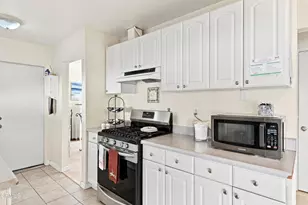 405 Calle Jazmin, Thousand Oaks, CA 91360 - Photo 12