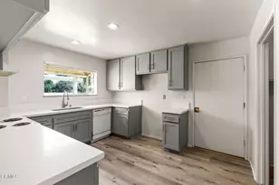 2225 Calle Bellota, Camarillo, CA 93010 - Photo 16