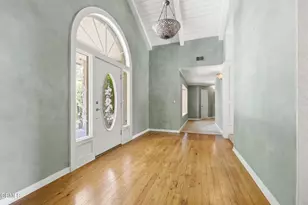 921 Shokat Dr, Ojai, CA 93023 - Photo 2