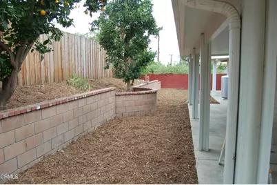 81 S Jerome Avenue, Thousand Oaks, CA 91320 - Photo 22