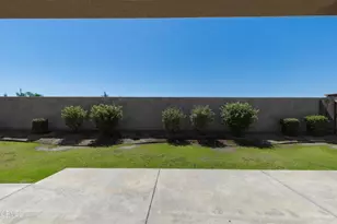 12201 Quiet Creek Way, Bakersfield, CA 93311 - Photo 36