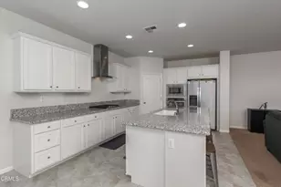 12201 Quiet Creek Way, Bakersfield, CA 93311 - Photo 14