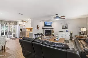 62 E Calle La Sombra, Camarillo, CA 93010 - Photo 2