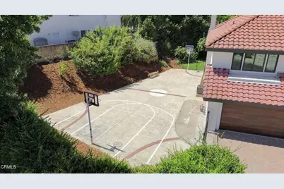 947 Golden Crest Avenue, Thousand Oaks, CA 91320 - Photo 36