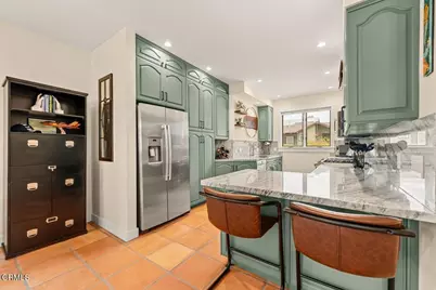 1027 Brockton Lane, Ventura, CA 93001 - Photo 8