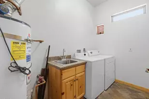1099 Heritage Trail, Big Bear Lake, CA 92314 - Photo 40
