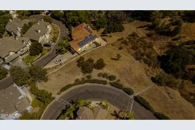 24856 Bella Vista Drive, Newhall, CA 91321 - Photo 6