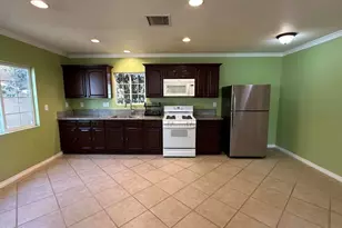 9710 Kester Ave, Los Angeles, CA 91343 - Photo 6