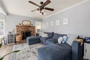 11 Palm Ct, Santa Paula, CA 93060 - Photo 22