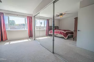 30315 Honeysuckle Hill Dr, Santa Clarita, CA 91387 - Photo 32