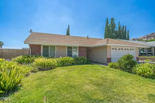 30315 Honeysuckle Hill Dr, Santa Clarita, CA 91387 - Photo 4