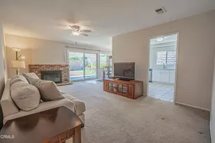 30315 Honeysuckle Hill Dr, Santa Clarita, CA 91387 - Photo 6