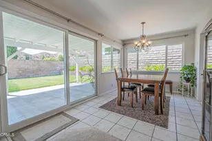 30315 Honeysuckle Hill Dr, Santa Clarita, CA 91387 - Photo 8