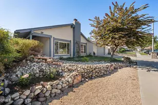 2717 Carlmont Pl, Simi Valley, CA 93065 - Photo 14