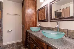 414 N Palm Ave, Santa Paula, CA 93060 - Photo 14