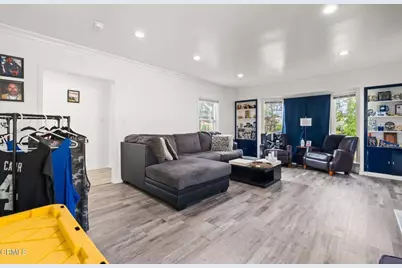439 Deodar Avenue, Oxnard, CA 93030 - Photo 6