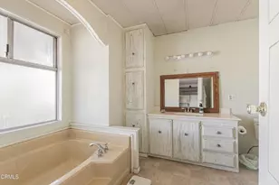 15750 Arroyo Dr, Moorpark, CA 93021 - Photo 24