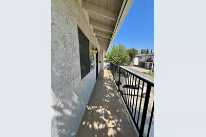 1136 Acadia Place #4, Ventura, CA 93003 - Photo 2