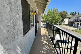 1136 Acadia Pl, Ventura, CA 93003 - Photo 2