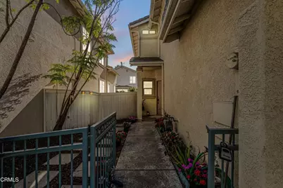 2032 Veracruz Lane, Oxnard, CA 93036 - Photo 2