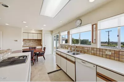 3410 Fairmont Drive, Ventura, CA 93003 - Photo 24
