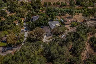 10674 Creek Rd, Ojai, CA 93023 - Photo 20