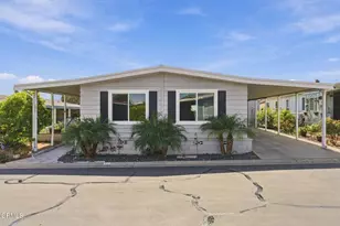 92 Poinsettia Gardens Dr, Ventura, CA 93004 - Photo 1