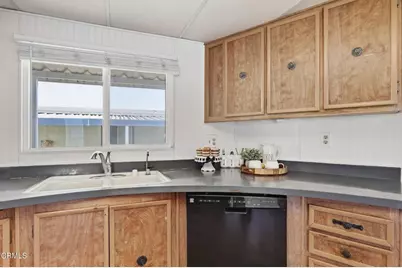 92 Poinsettia Gardens Drive, Ventura, CA 93004 - Photo 20