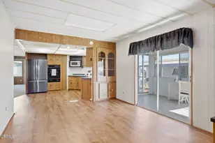 92 Poinsettia Gardens Dr, Ventura, CA 93004 - Photo 24