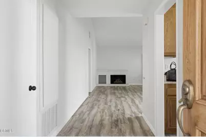 7937 Pearl Street, Ventura, CA 93004 - Photo 6