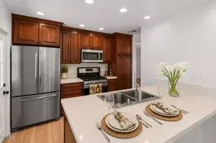 22901 Leadwell St, West Hills, CA 91307 - Photo 10