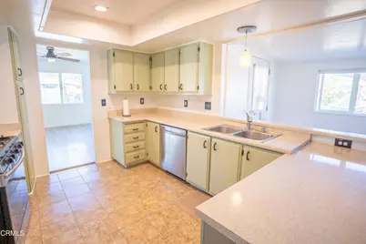 120 Calle De La Rosa #120, Camarillo, CA 93012 - Photo 6