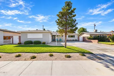 43735 Gadsden Avenue, Lancaster, CA 93534 - Photo 2