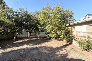 5213 Don Pio Dr, Los Angeles, CA 91364 - Photo 40