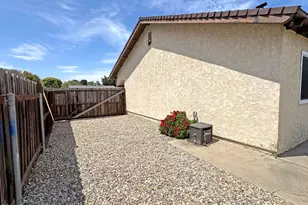 2401 El Portal Way, Oxnard, CA 93035 - Photo 46