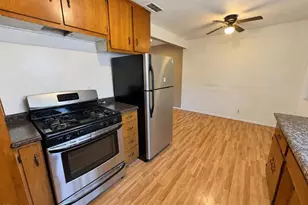 1422 E Mauretania St, Los Angeles, CA 90744 - Photo 8