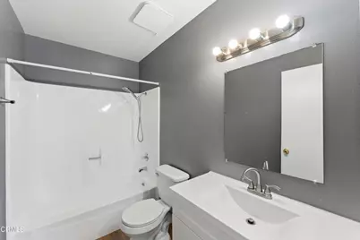 1300 Saratoga Avenue #301, Ventura, CA 93003 - Photo 10
