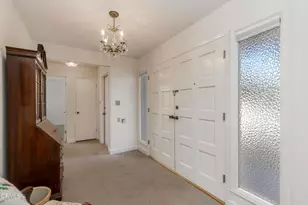 1419 Thunderbird St, Bakersfield, CA 93309 - Photo 6