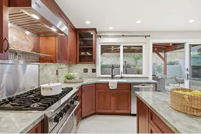 379 McGill Avenue, Ventura, CA 93003 - Photo 12