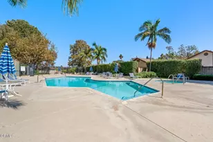 391 Estancia Pl, Camarillo, CA 93012 - Photo 32