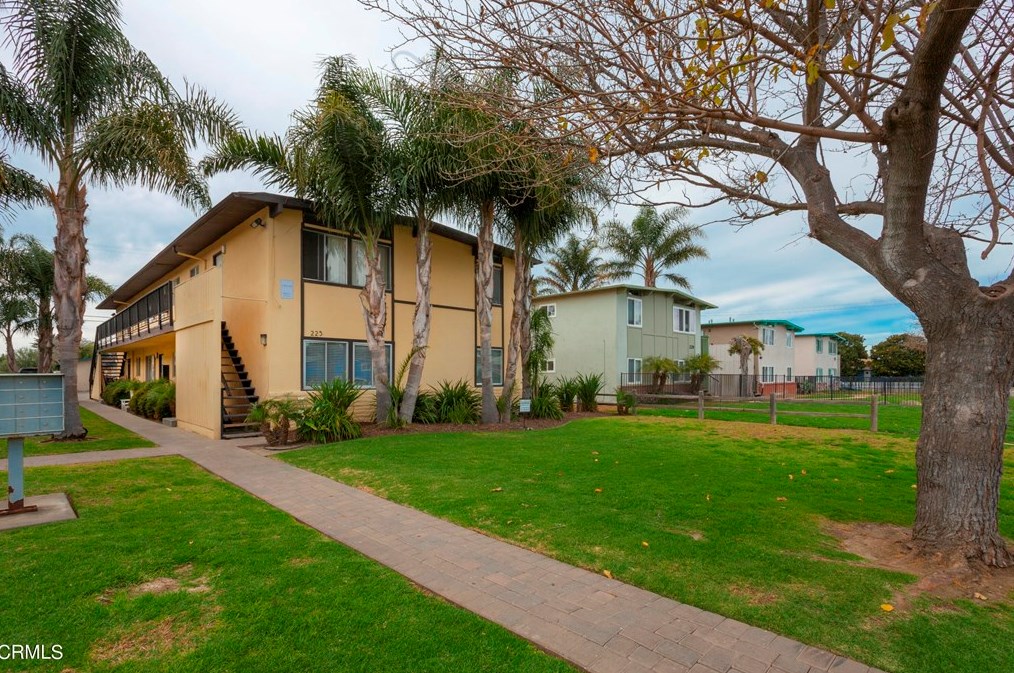 221 N St, Lompoc, CA 93436-5851