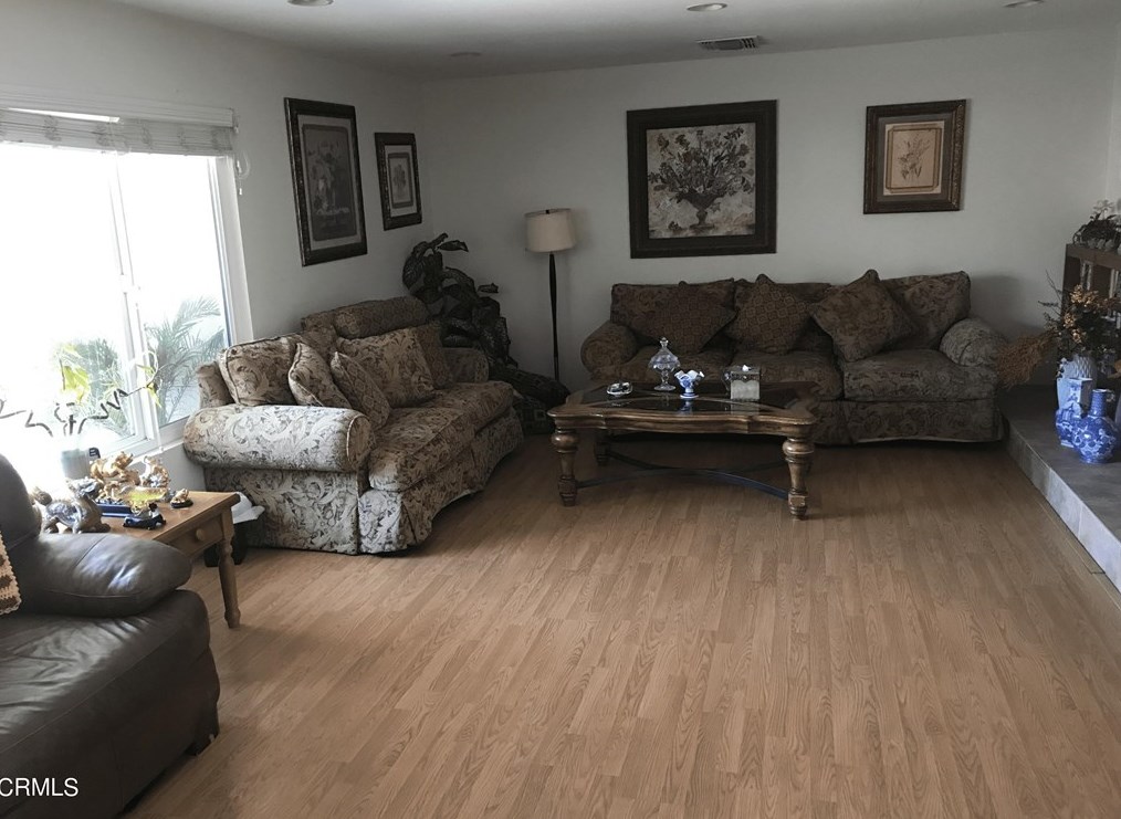 1908 Burleson Ave, Thousand Oaks, CA 91360-3204