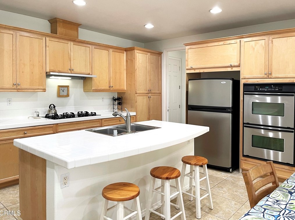 330 Commons Park Dr, Camarillo, CA 93012-7727
