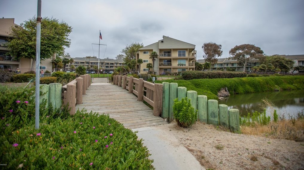 757 Reef Cir, Naval Base Ventura County CA  93041-3521 exterior