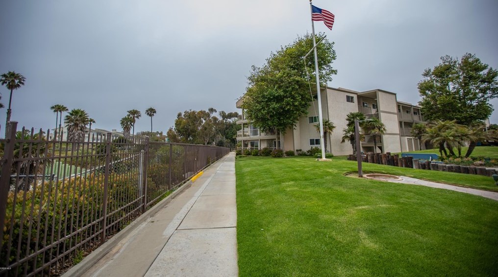 757 Reef Cir, Naval Base Ventura County CA  93041-3521 exterior