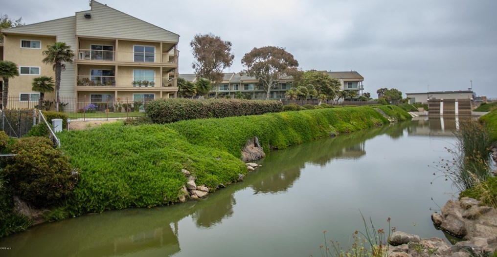 757 Reef Cir, Naval Base Ventura County CA  93041-3521 exterior